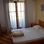 Aratos 2* Парос