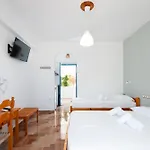 Hotel Aratos 2*