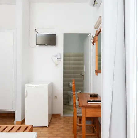 Aratos Отель 2*