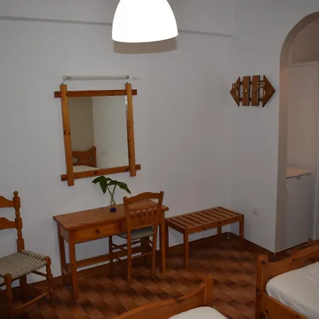 Aratos Отель 2*