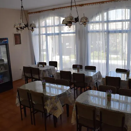 Hotel Aratos Paro